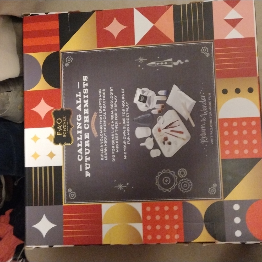 Ultimate Science Kit - Picture 2 of 2